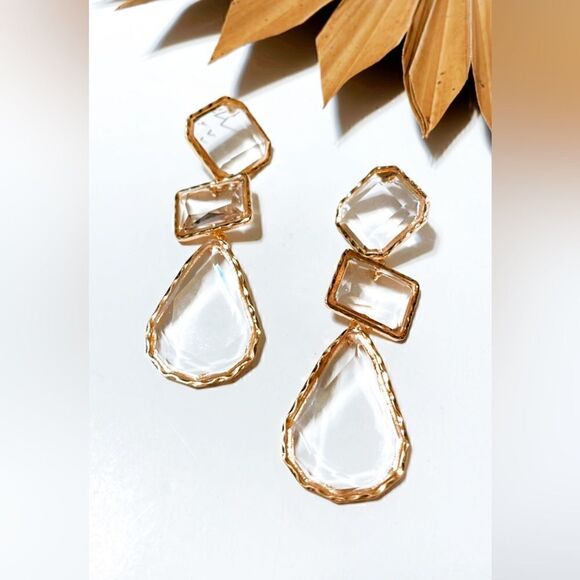 Clear crystal drop earrings #668 - Picture 3 of 5